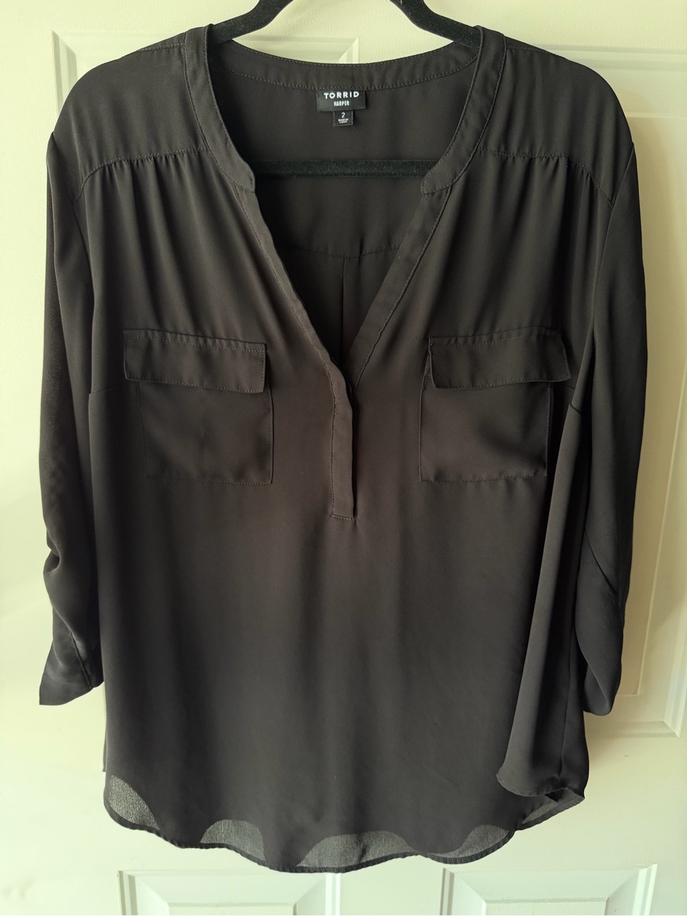 torrid 2X Black Split-Neck Long Sleeve Blouse with Chest Pockets